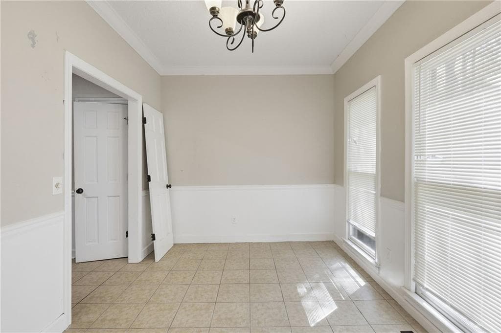4 bedroom, 3 bathroom, 2,249 sq ft single family residence for sale at 5300 Oglethorpe Court, Powder Springs, GA 30127 — photo 9