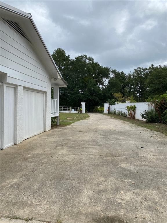 3 bedroom, 3 bathroom, 3,344 sq ft single family residence for sale at 1210 King Edward Drive, Dublin, GA 31021 — photo 6