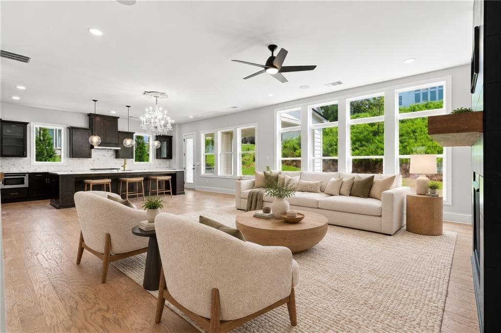 5 bedroom, 6 bathroom, 3,990 sq ft single family residence for sale at 886 Keystone Drive, Woodstock, GA 30188 — photo 2