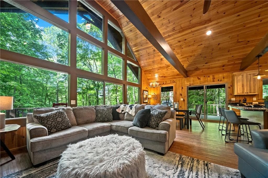3 bedroom, 3 bathroom, 2,494 sq ft single family residence for sale at 469 N Lake Drive, Ellijay, GA 30536 — photo 3