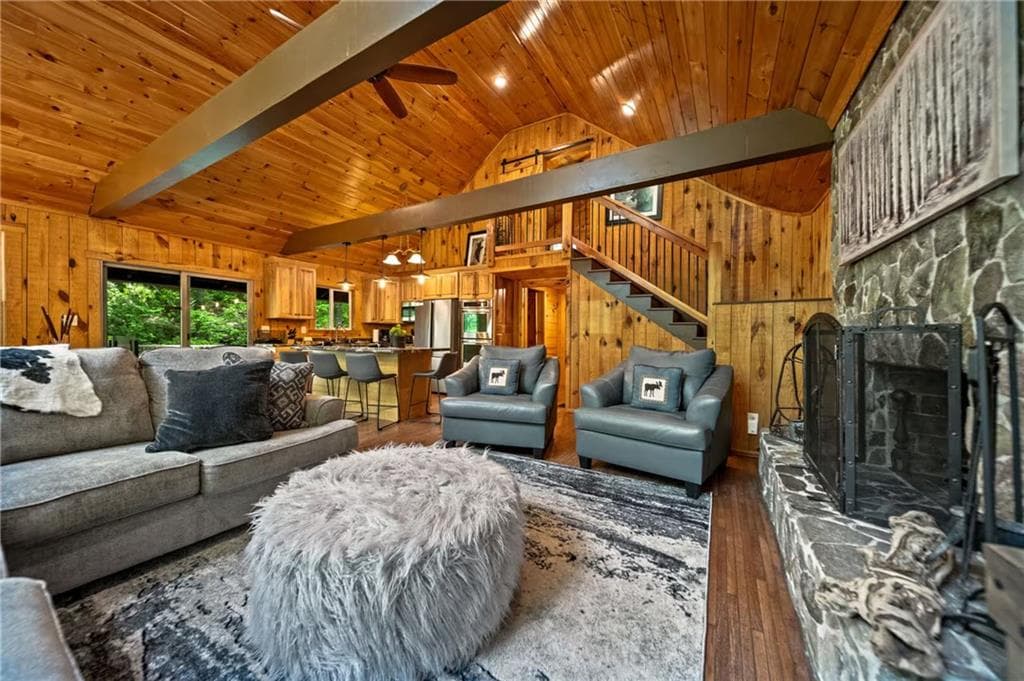 3 bedroom, 3 bathroom, 2,494 sq ft single family residence for sale at 469 N Lake Drive, Ellijay, GA 30536 — photo 10