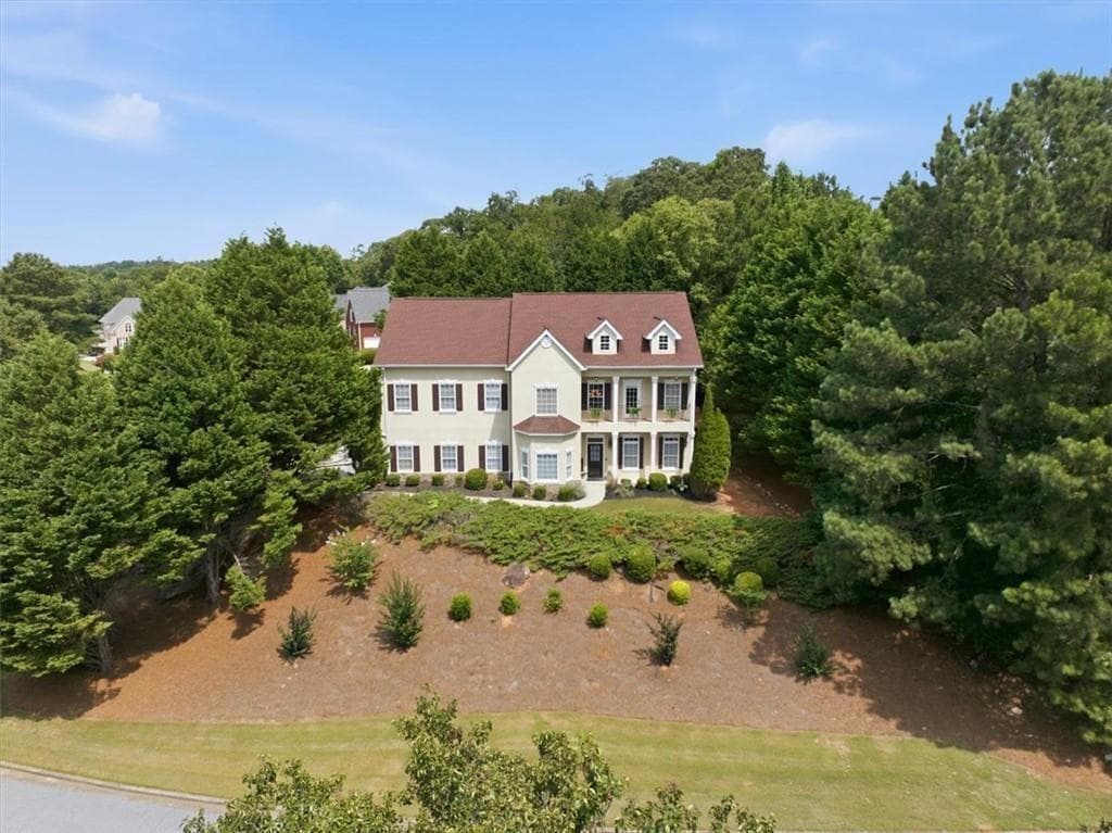 5 bedroom, 4 bathroom, 3,636 sq ft single family residence for sale at 730 River Rush Drive, Sugar Hill, GA 30518 — photo 2