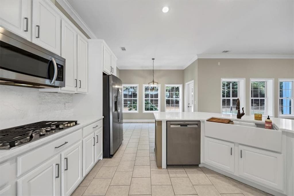 5 bedroom, 4 bathroom, 3,636 sq ft single family residence for sale at 730 River Rush Drive, Sugar Hill, GA 30518 — photo 5