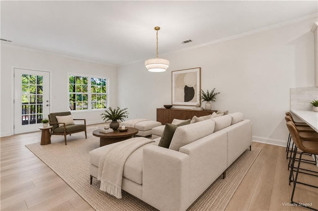 5 bedroom, 4 bathroom, 2,637 sq ft townhouse for sale at 3458 Lockmed Drive, Peachtree Corners, GA 30092 — photo 7