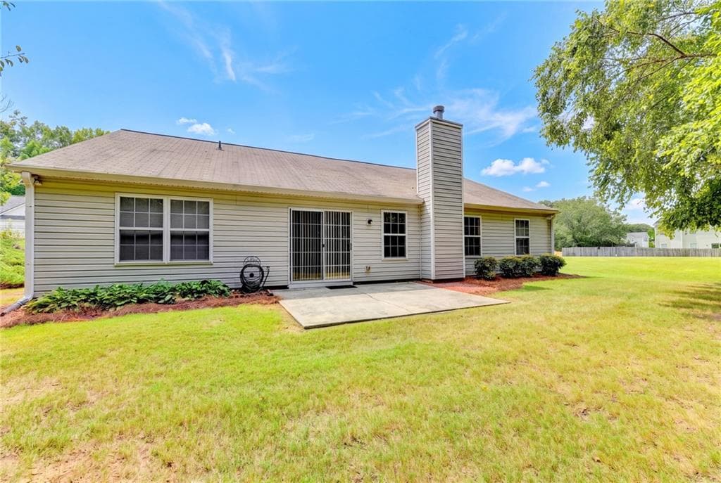 3 bedroom, 2 bathroom, 1,815 sq ft single family residence for sale at 3065 Evergreen Eve Crossing, Dacula, GA 30019 — photo 2