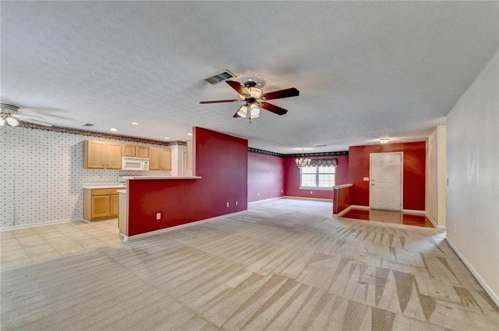 3 bedroom, 2 bathroom, 1,815 sq ft single family residence for sale at 3065 Evergreen Eve Crossing, Dacula, GA 30019 — photo 3