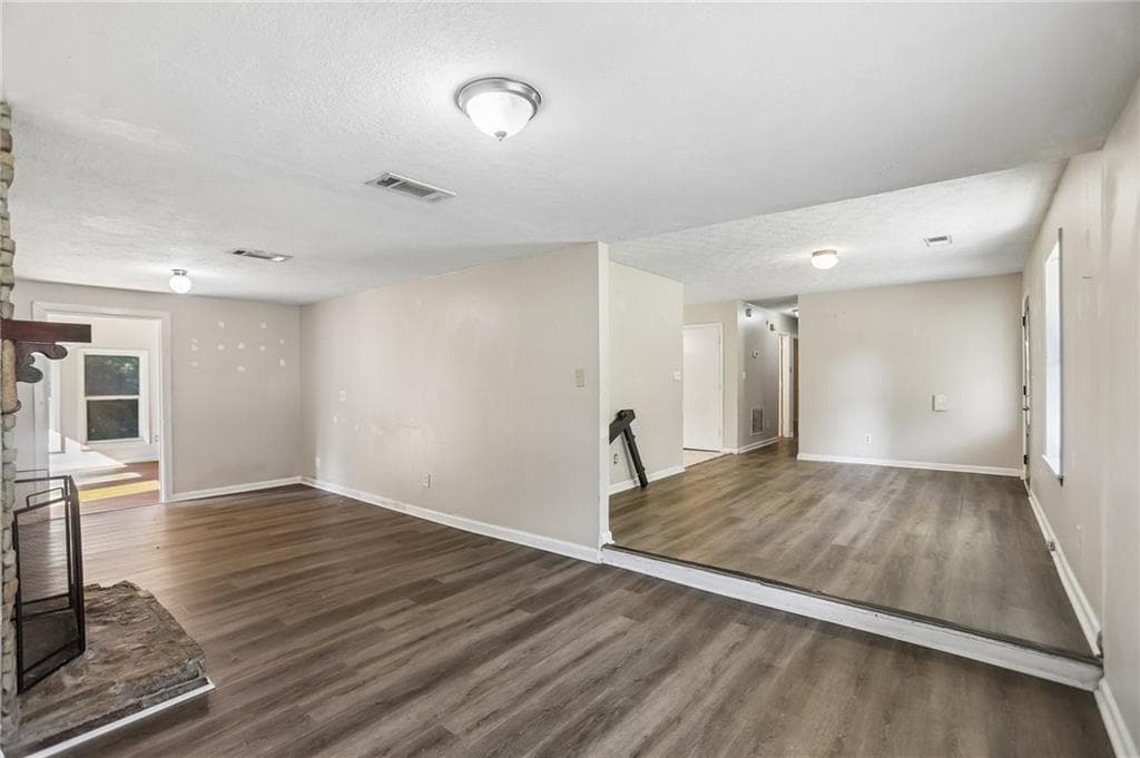 3 bedroom, 2 bathroom, 2,096 sq ft single family residence for sale at 888 Laney Road, Locust Grove, GA 30248 — photo 8