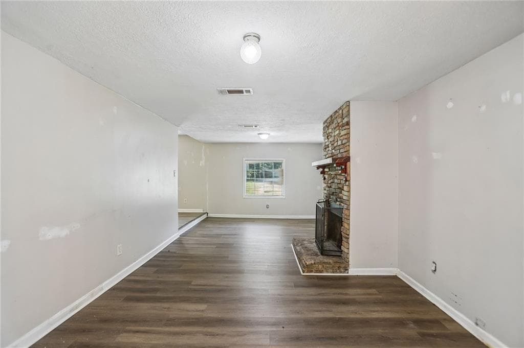 3 bedroom, 2 bathroom, 2,096 sq ft single family residence for sale at 888 Laney Road, Locust Grove, GA 30248 — photo 9