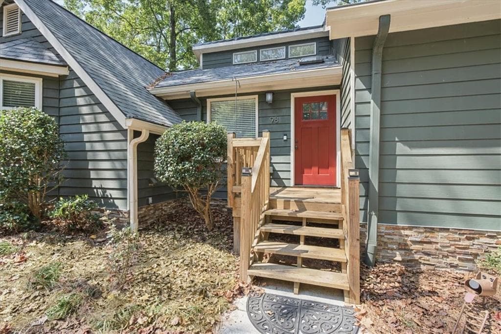 3 bedroom, 2 bathroom, 1,626 sq ft single family residence for sale at 98 Geraldine Drive, Smyrna, GA 30082 — photo 4