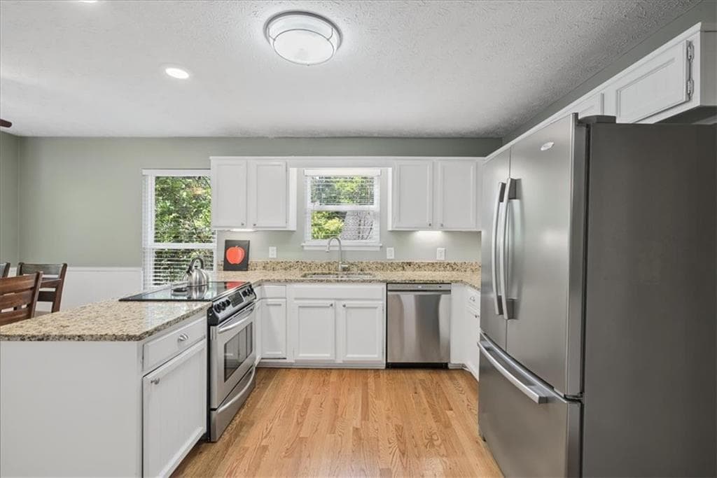 3 bedroom, 2 bathroom, 1,626 sq ft single family residence for sale at 98 Geraldine Drive, Smyrna, GA 30082 — photo 6