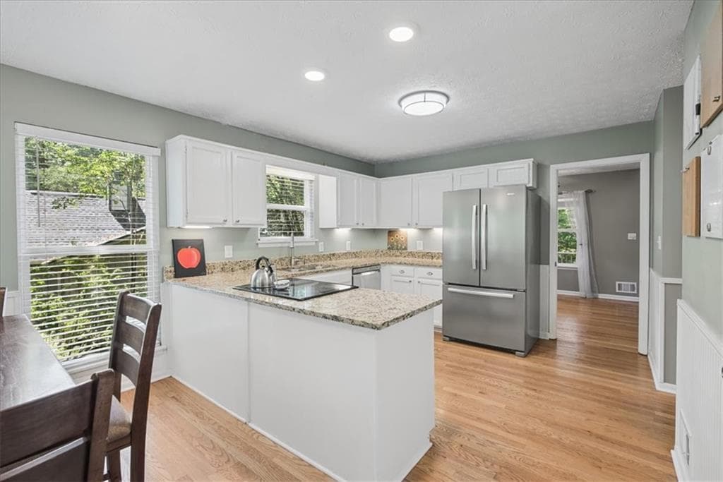 3 bedroom, 2 bathroom, 1,626 sq ft single family residence for sale at 98 Geraldine Drive, Smyrna, GA 30082 — photo 7