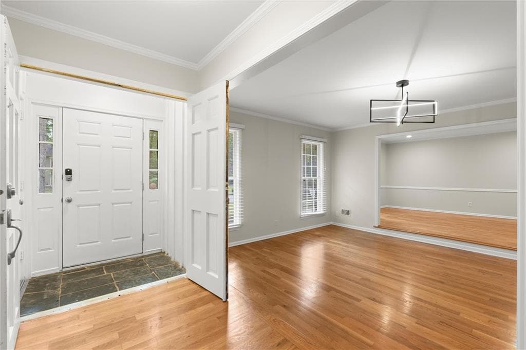 4 bedroom, 3 bathroom, 3,068 sq ft single family residence for sale at 1160 Martin Ridge Road, Roswell, GA 30076 — photo 6