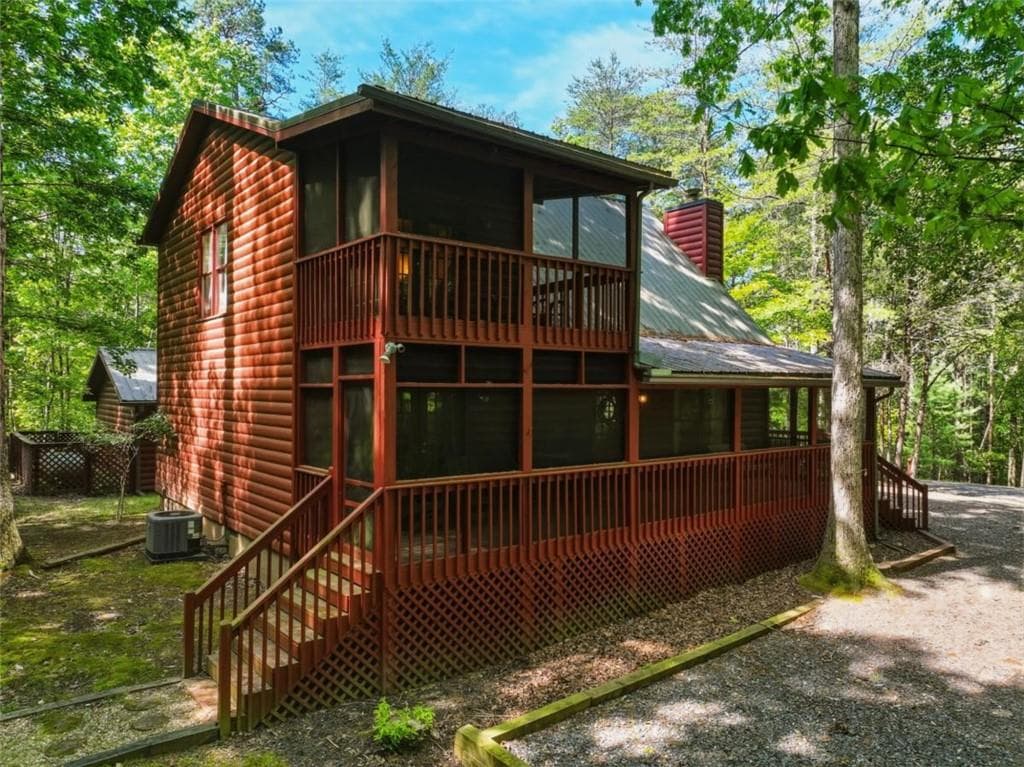 3 bedroom, 2 bathroom, 1,392 sq ft home for sale at 105 Blackberry Falls Court, Ellijay, GA