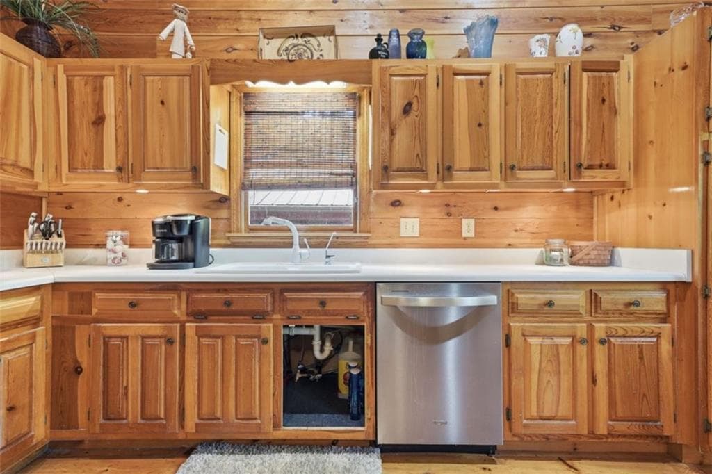 3 bedroom, 2 bathroom, 1,392 sq ft single family residence for sale at 105 Blackberry Falls Court, Ellijay, GA 30536 — photo 9