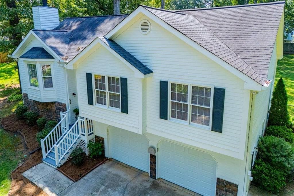 3 bedroom, 3 bathroom, 1,804 sq ft single family residence for sale at 203 Comly Rich Drive, Carrollton, GA 30117