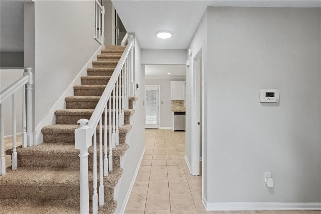 3 bedroom, 3 bathroom, 1,858 sq ft single family residence for sale at 221 Lariat Lane, Ellenwood, GA 30294 — photo 9