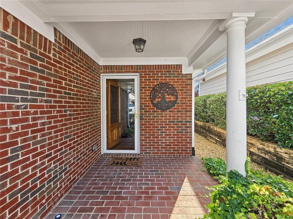 2 bedroom, 2 bathroom, 1,350 sq ft single family residence for sale at 224 Villa Creek Parkway, Canton, GA 30114 — photo 2