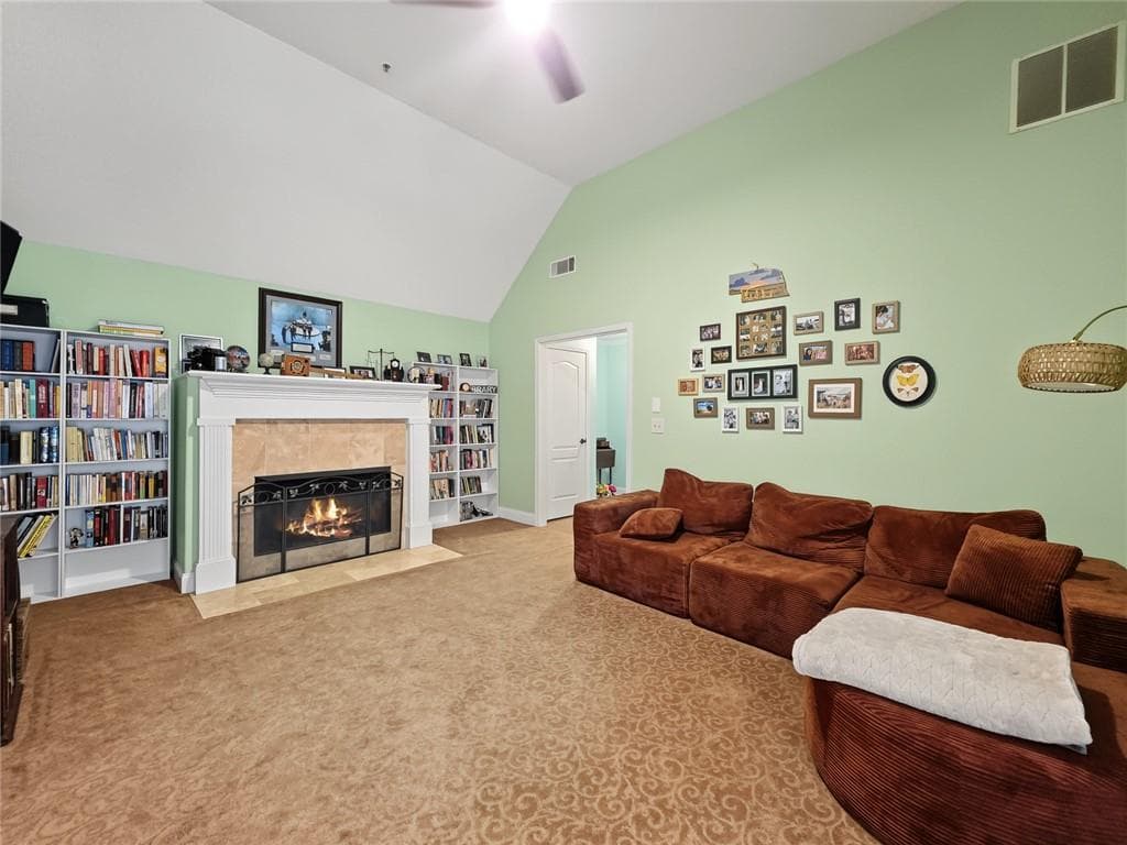 2 bedroom, 2 bathroom, 1,350 sq ft single family residence for sale at 224 Villa Creek Parkway, Canton, GA 30114 — photo 4