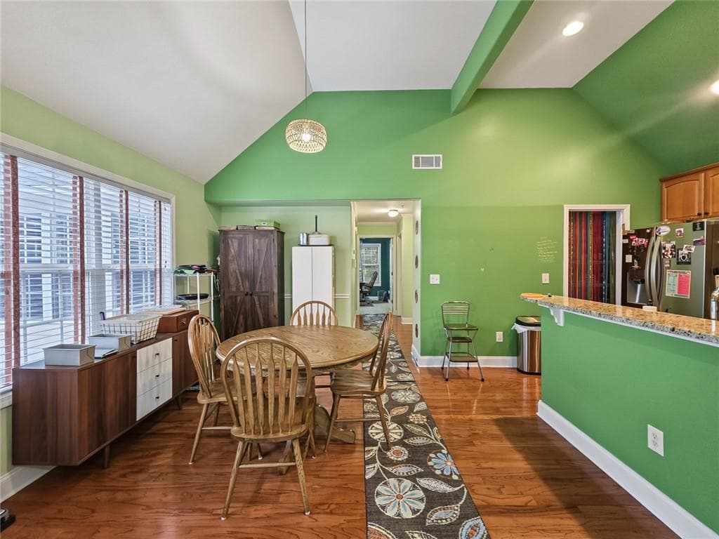 2 bedroom, 2 bathroom, 1,350 sq ft single family residence for sale at 224 Villa Creek Parkway, Canton, GA 30114 — photo 7