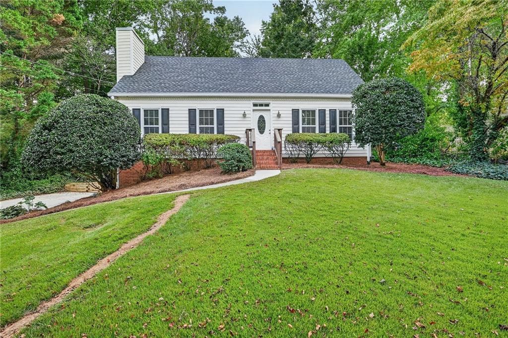 3 bedroom, 2 bathroom, 1,775 sq ft single family residence under contract at 2750 Holly Ridge Circle, Marietta, GA 30062