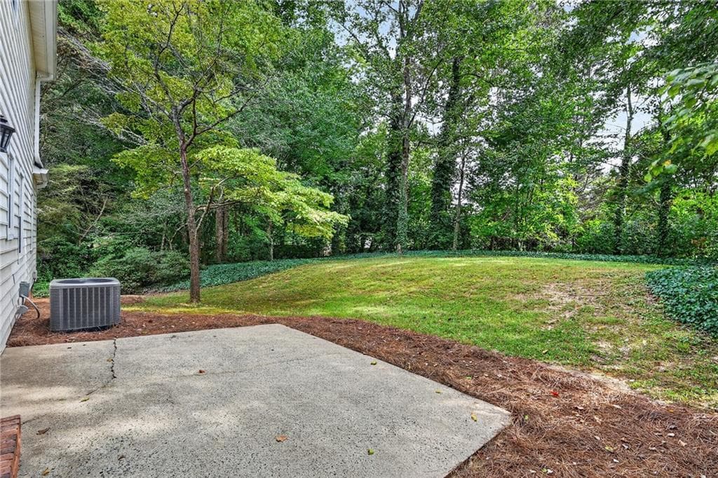 3 bedroom, 2 bathroom, 1,775 sq ft single family residence under contract at 2750 Holly Ridge Circle, Marietta, GA 30062 — photo 5