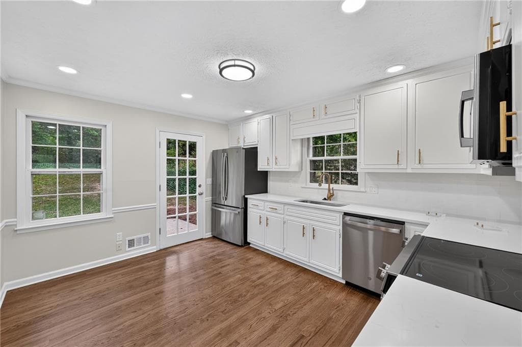 3 bedroom, 2 bathroom, 1,775 sq ft single family residence under contract at 2750 Holly Ridge Circle, Marietta, GA 30062 — photo 7