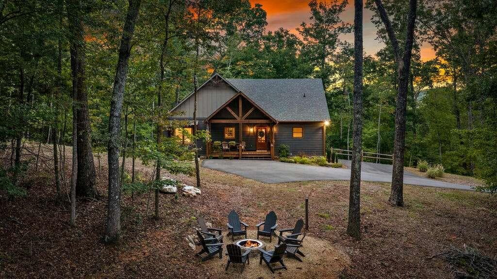 5 bedroom, 4 bathroom, 3,012 sq ft single family residence for sale at 1081 Dills Road, Blue Ridge, GA 30513