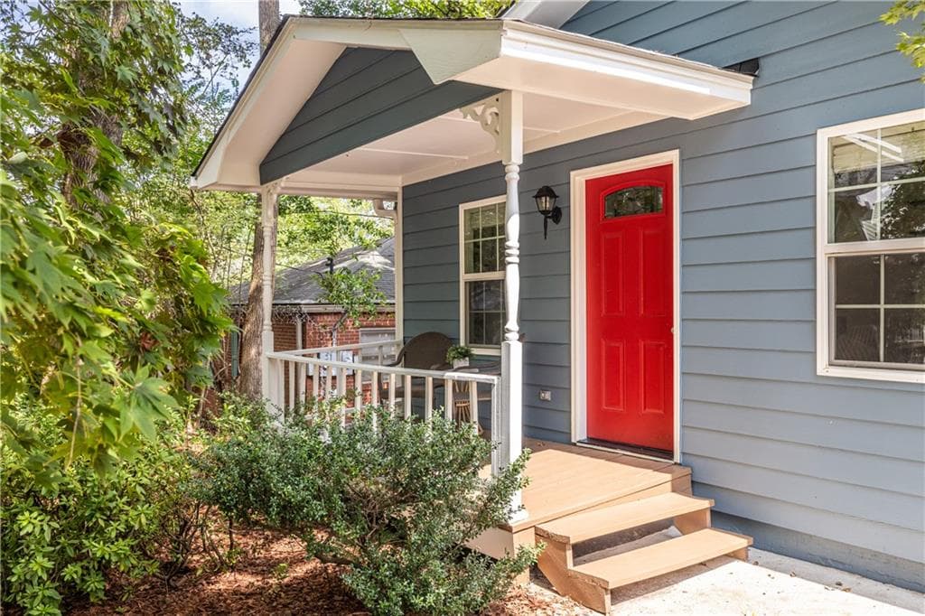 3 bedroom, 2 bathroom, 1,248 sq ft single family residence for sale at 331 Melrose Avenue, Decatur, GA 30030 — photo 3