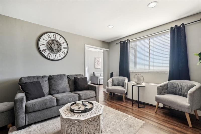 1 bedroom, 1 bathroom, 631 sq ft condominium for sale at 215 Piedmont Avenue 1804, Atlanta, GA 30308 — photo 3