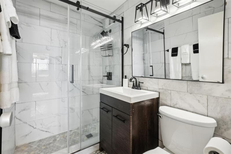 1 bedroom, 1 bathroom, 631 sq ft condominium for sale at 215 Piedmont Avenue 1804, Atlanta, GA 30308 — photo 5