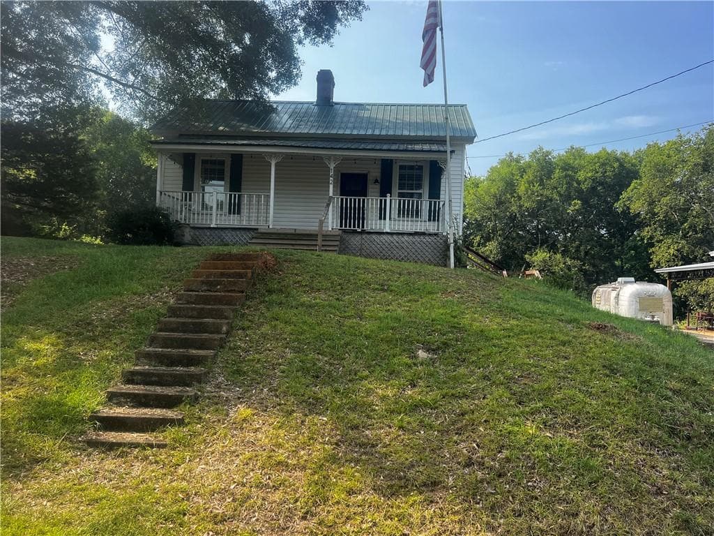 2 bedroom, 1 bathroom, 1,164 sq ft single family residence for sale at 142 Jh Aldridge Drive, Juliette, GA 31046 — photo 2