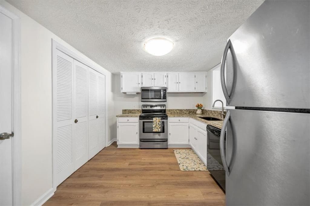3 bedroom, 3 bathroom, 1,470 sq ft townhouse for sale at 7750 Roswell Road 9F, Sandy Springs, GA 30350 — photo 10