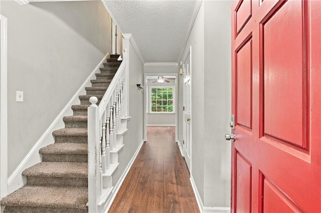 3 bedroom, 3 bathroom, 1,758 sq ft single family residence for sale at 3095 Chelsea Lane, Acworth, GA 30102 — photo 3
