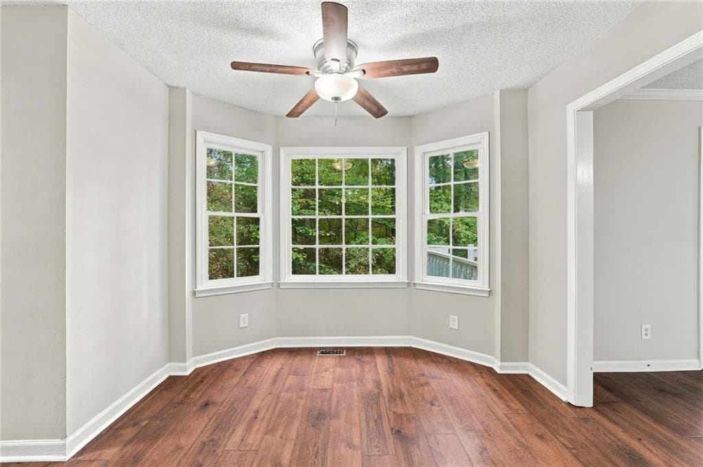 3 bedroom, 3 bathroom, 1,758 sq ft single family residence for sale at 3095 Chelsea Lane, Acworth, GA 30102 — photo 9