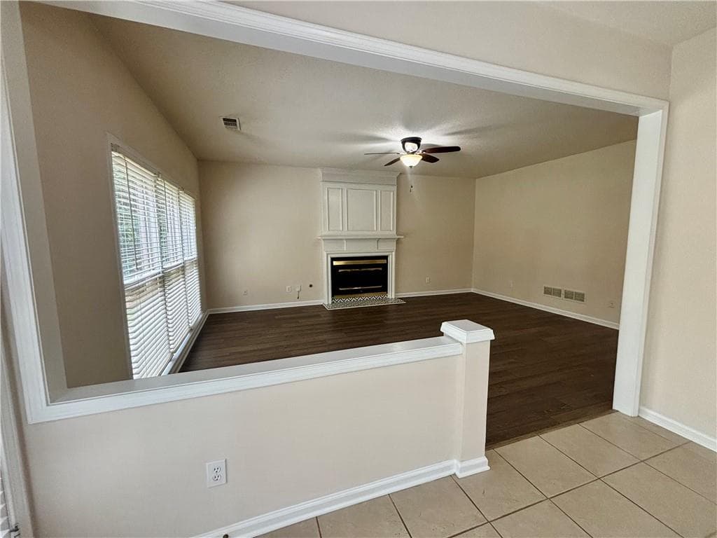 4 bedroom, 3 bathroom, 2,135 sq ft single family residence for rent at 10920 Glenbarr Drive, Johns Creek, GA 30097 for $3,500 a month — photo 7