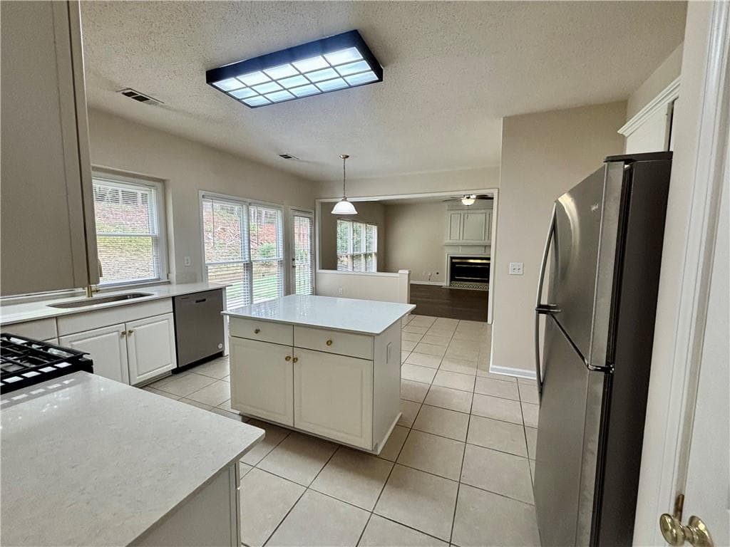 4 bedroom, 3 bathroom, 2,135 sq ft single family residence for rent at 10920 Glenbarr Drive, Johns Creek, GA 30097 for $3,500 a month — photo 8