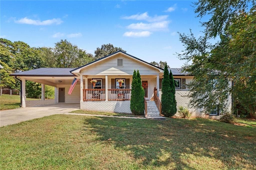 3 bedroom, 2 bathroom, 1,884 sq ft single family residence for sale at 51 Rainwood Circle SE Drive, Silver Creek, GA 30173