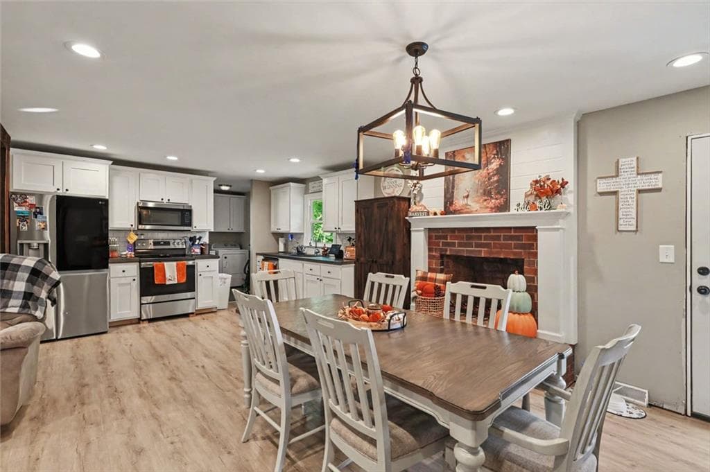 3 bedroom, 2 bathroom, 1,884 sq ft single family residence for sale at 51 Rainwood Circle SE Drive, Silver Creek, GA 30173 — photo 6