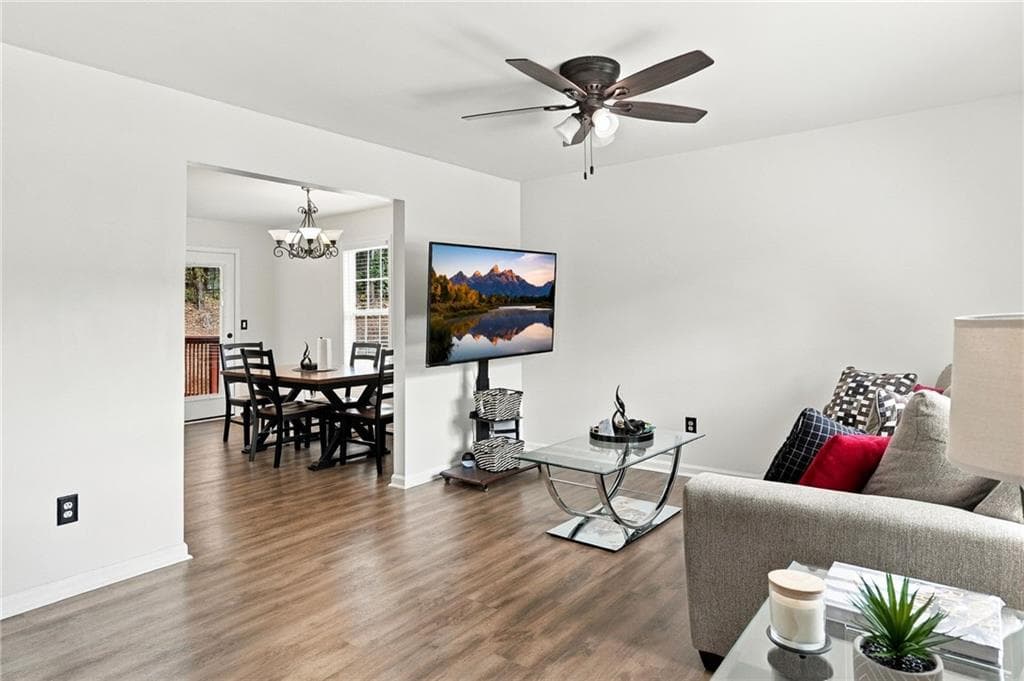 3 bedroom, 2 bathroom, 1,140 sq ft single family residence for sale at 102 Huntington Way, Dallas, GA 30132 — photo 4