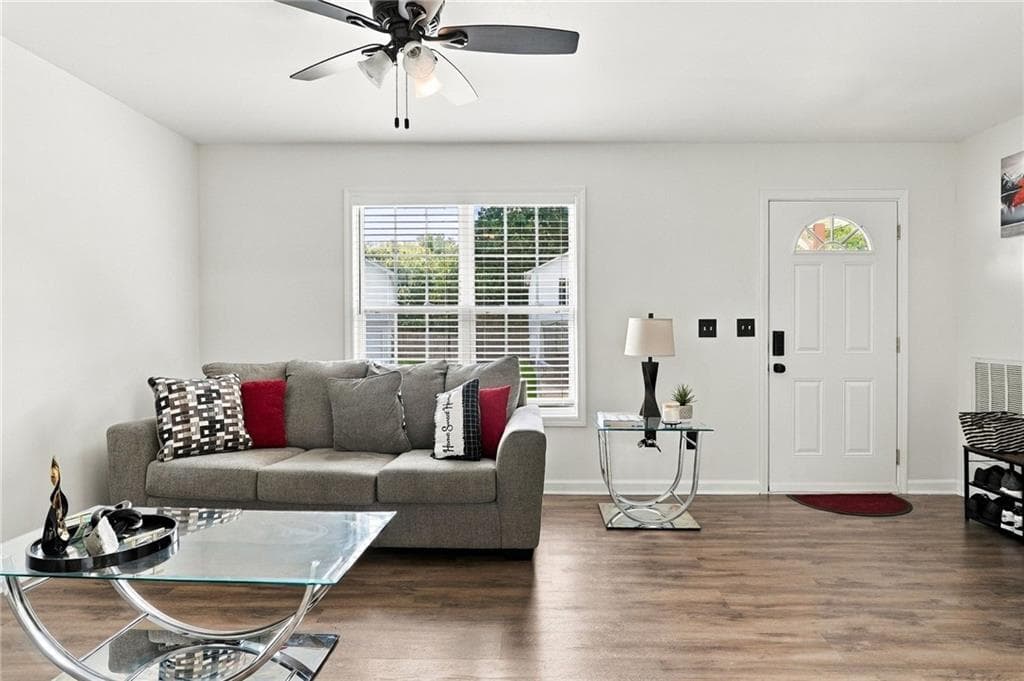 3 bedroom, 2 bathroom, 1,140 sq ft single family residence for sale at 102 Huntington Way, Dallas, GA 30132 — photo 6