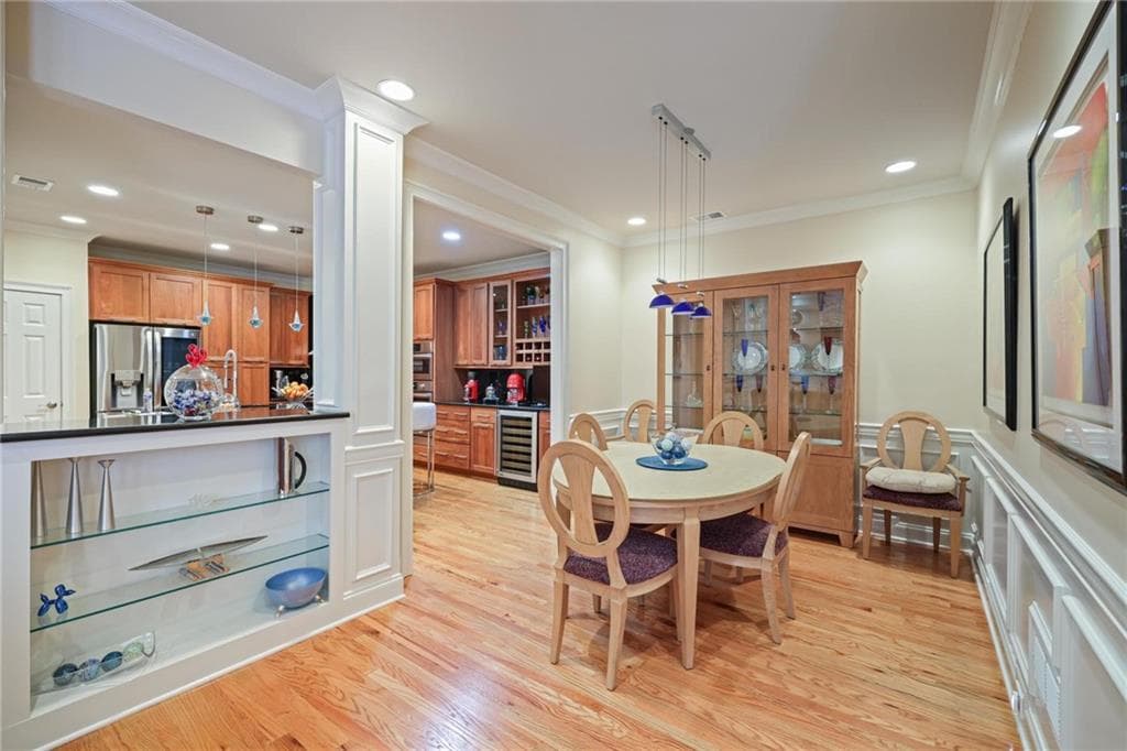 3 bedroom, 3 bathroom, 3,022 sq ft townhouse for sale at 3004 Village Green Circle, Roswell, GA 30075 — photo 10