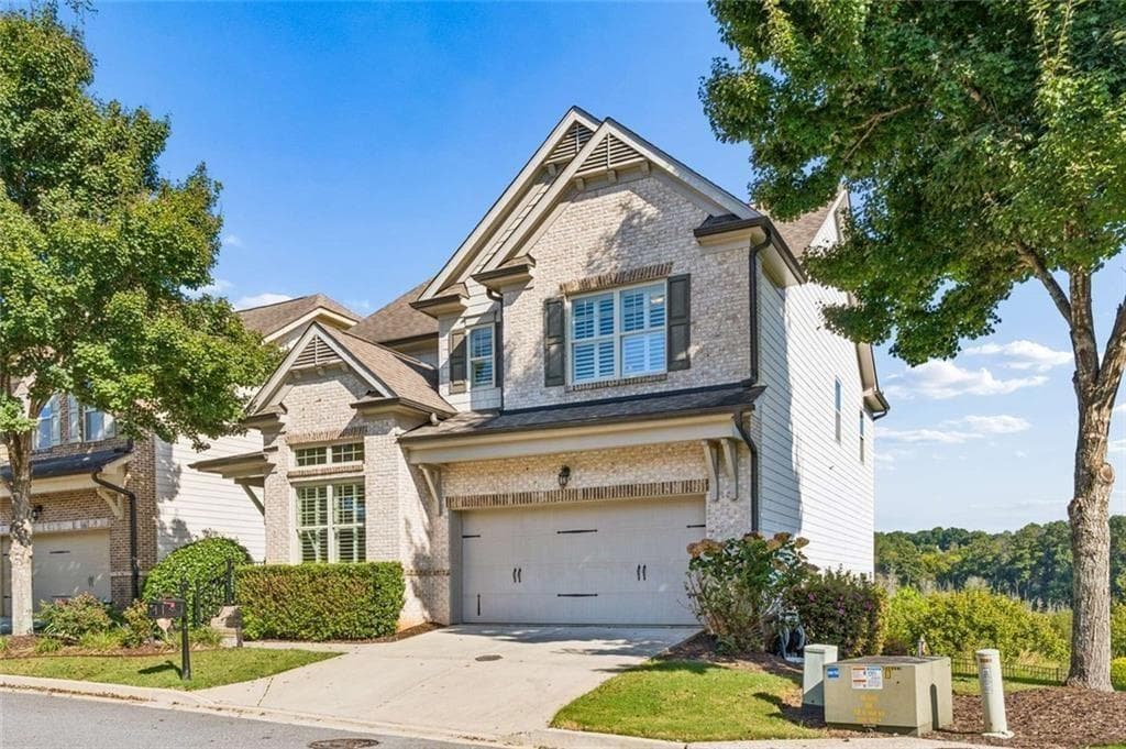 3 bedroom, 4 bathroom, 3,752 sq ft single family residence for sale at 7290 Jamestown, Alpharetta, GA 30005 — photo 3