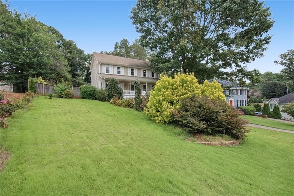 3 bedroom, 3 bathroom, 2,021 sq ft single family residence for sale at 720 Creek Trail, Kennesaw, GA 30144 — photo 3