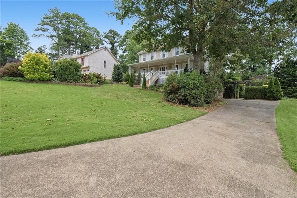 3 bedroom, 3 bathroom, 2,021 sq ft single family residence for sale at 720 Creek Trail, Kennesaw, GA 30144 — photo 4