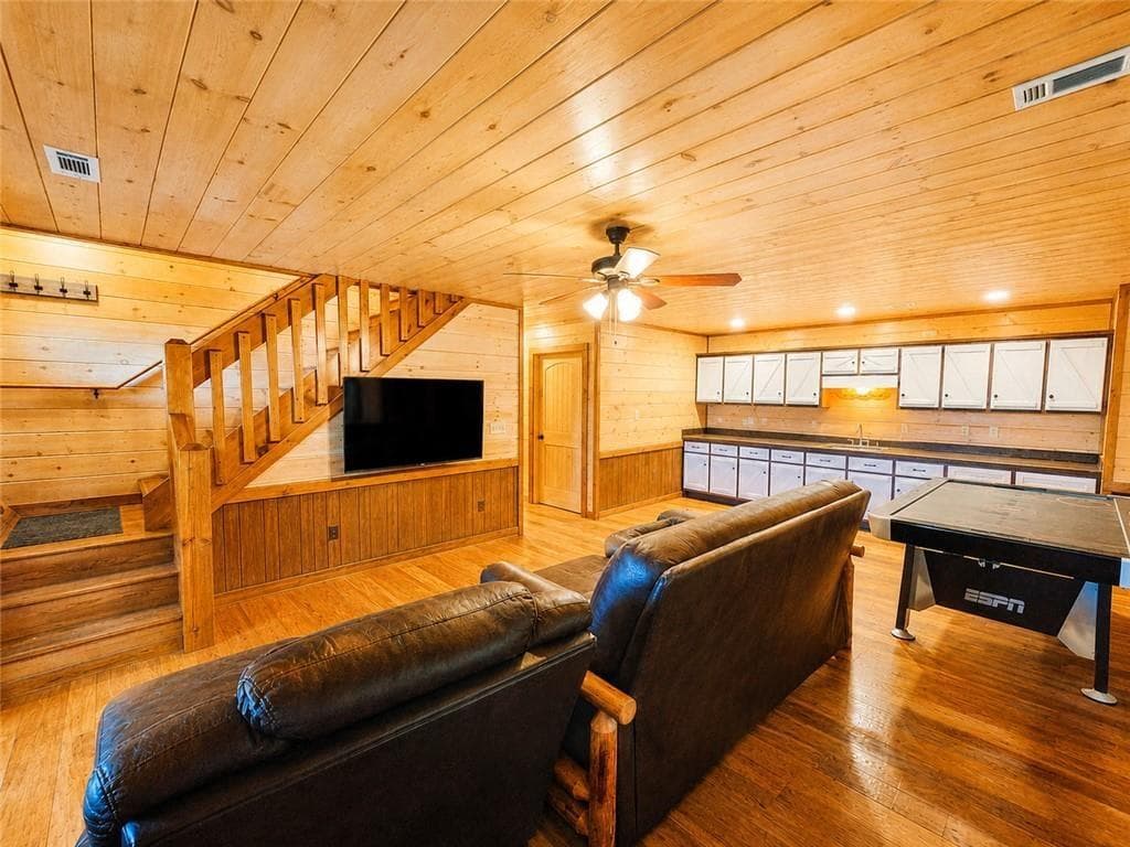 3 bedroom, 3 bathroom, 2,366 sq ft single family residence for sale at 240 Spirits Knob, Morganton, GA 30560 — photo 9