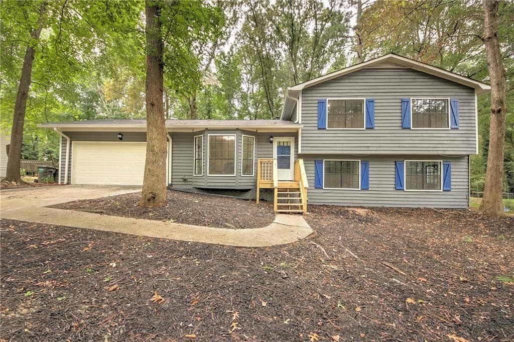 4 bedroom, 3 bathroom, 1,700 sq ft single family residence for rent at 3267 Aspen Circle, Snellville, GA 30078 for $2,900 a month