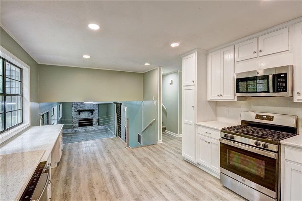 4 bedroom, 3 bathroom, 1,700 sq ft single family residence for rent at 3267 Aspen Circle, Snellville, GA 30078 for $2,900 a month — photo 10