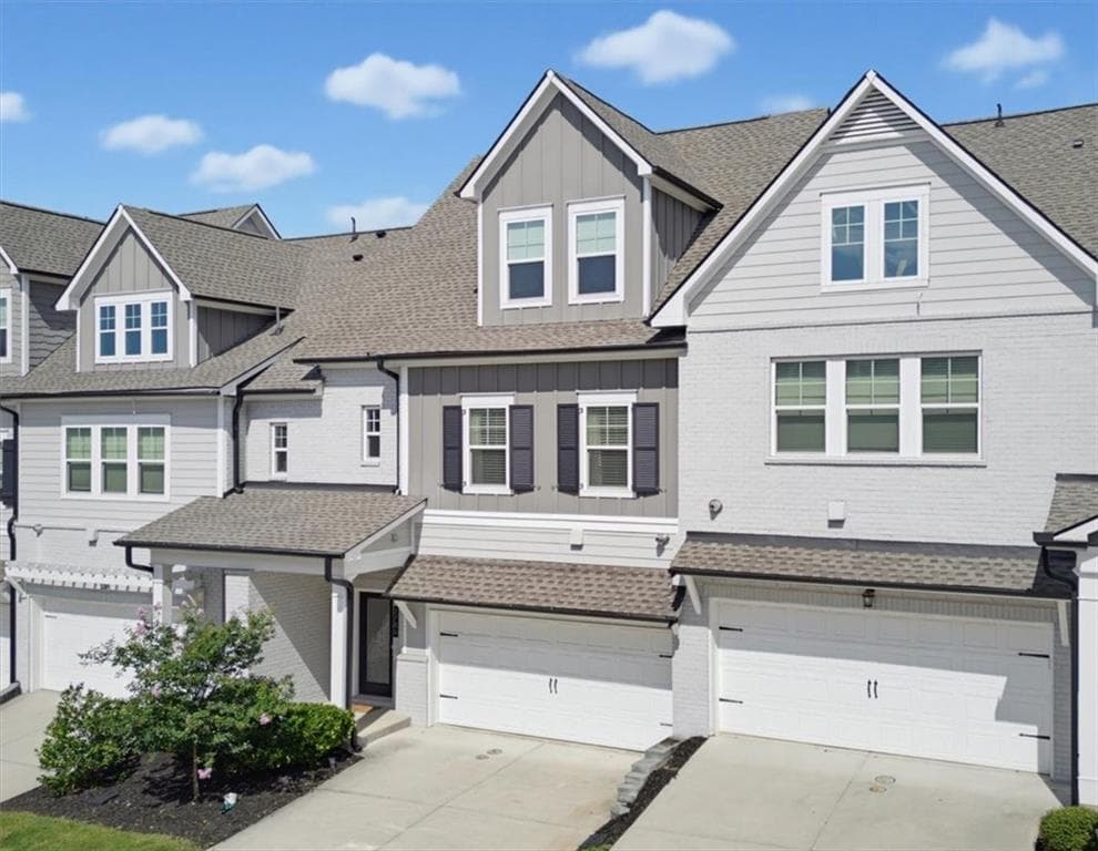 3 bedroom, 3 bathroom, 2,545 sq ft townhouse for sale at 2784 Bell Drive, Smyrna, GA 30080 — photo 3