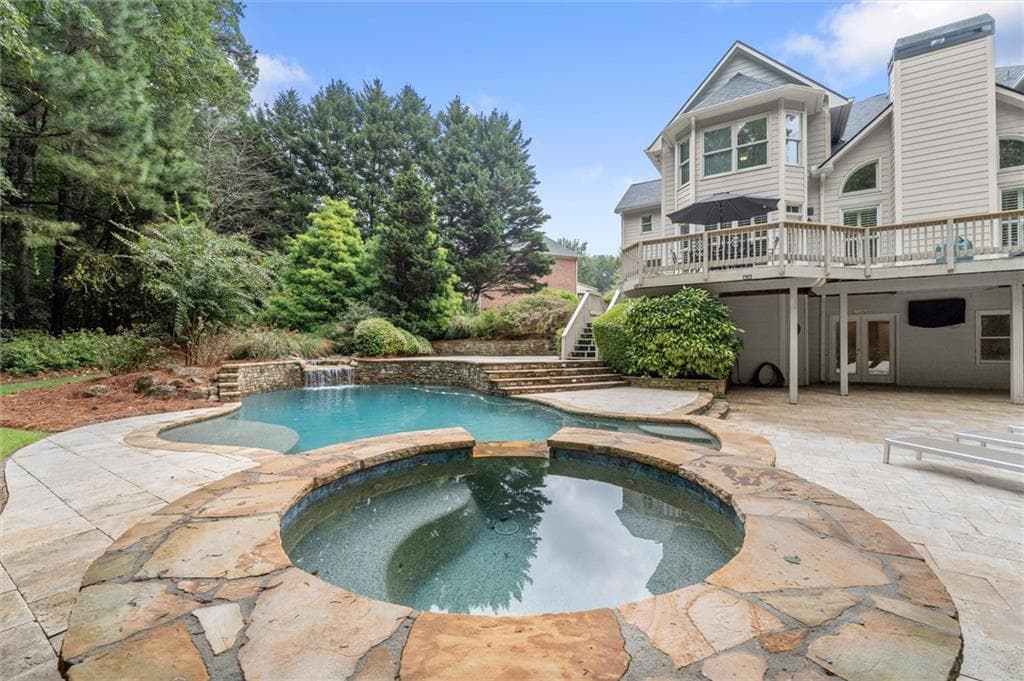 4 bedroom, 5 bathroom, 4,565 sq ft single family residence for sale at 246 Cedarhurst Drive, Canton, GA 30115 — photo 4