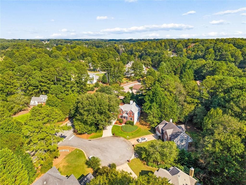 5 bedroom, 4 bathroom, 4,707 sq ft single family residence under contract at 540 Shore Drive, Suwanee, GA 30024 — photo 8